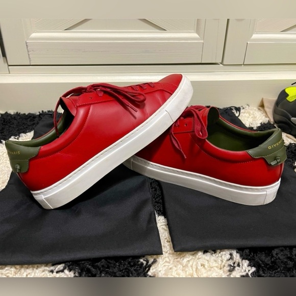 EUC Men’s Size 8 Givenchy Urban Street Leather Low-top Sneakers In Red/Green - Picture 2 of 13